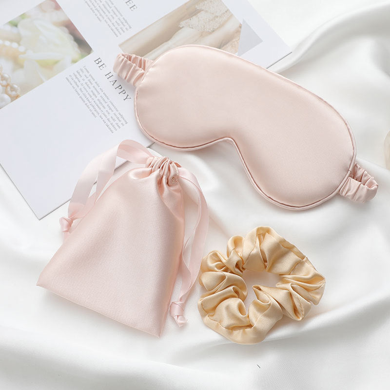 Pleasure Blindfold Set